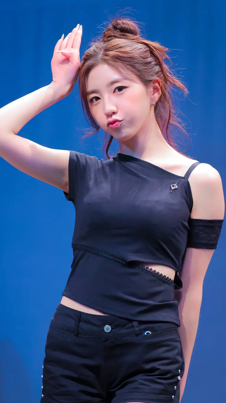 SoHyun at BEATROAD Fansign for LOVE&POP 140826