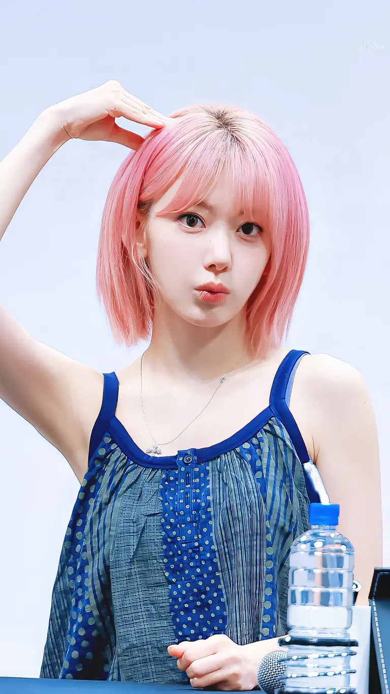 Sakura at 'PUREFLOW' Offline Fansign Event in Osaka 230826