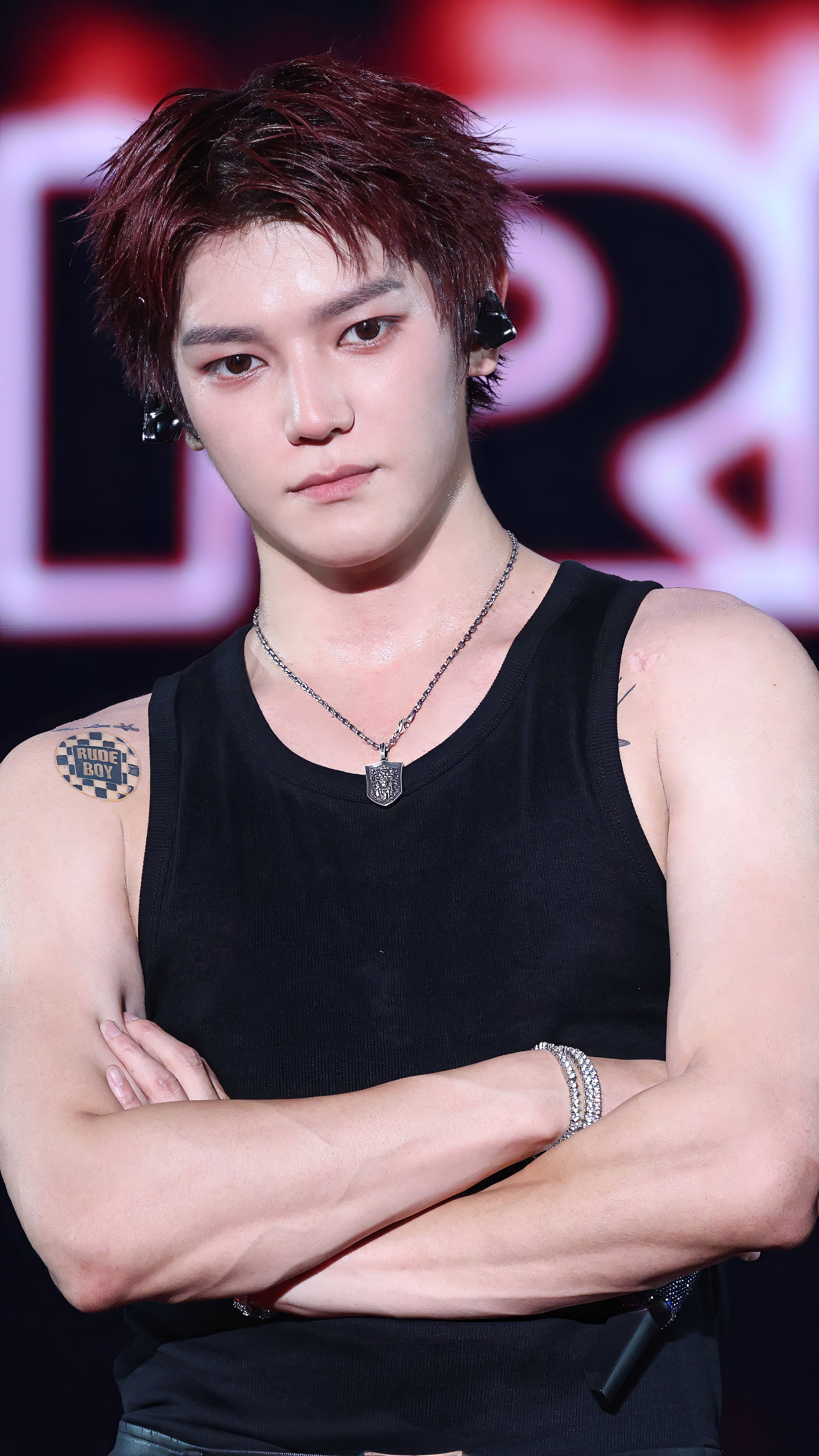 Taeyong at NEO CITY THE REDLINE Day 3 Soundcheck 200926 – Taeyong wallpaper